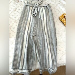 Boutique linen striped pants! Size small, but has an adjustable tie. Grey/cream